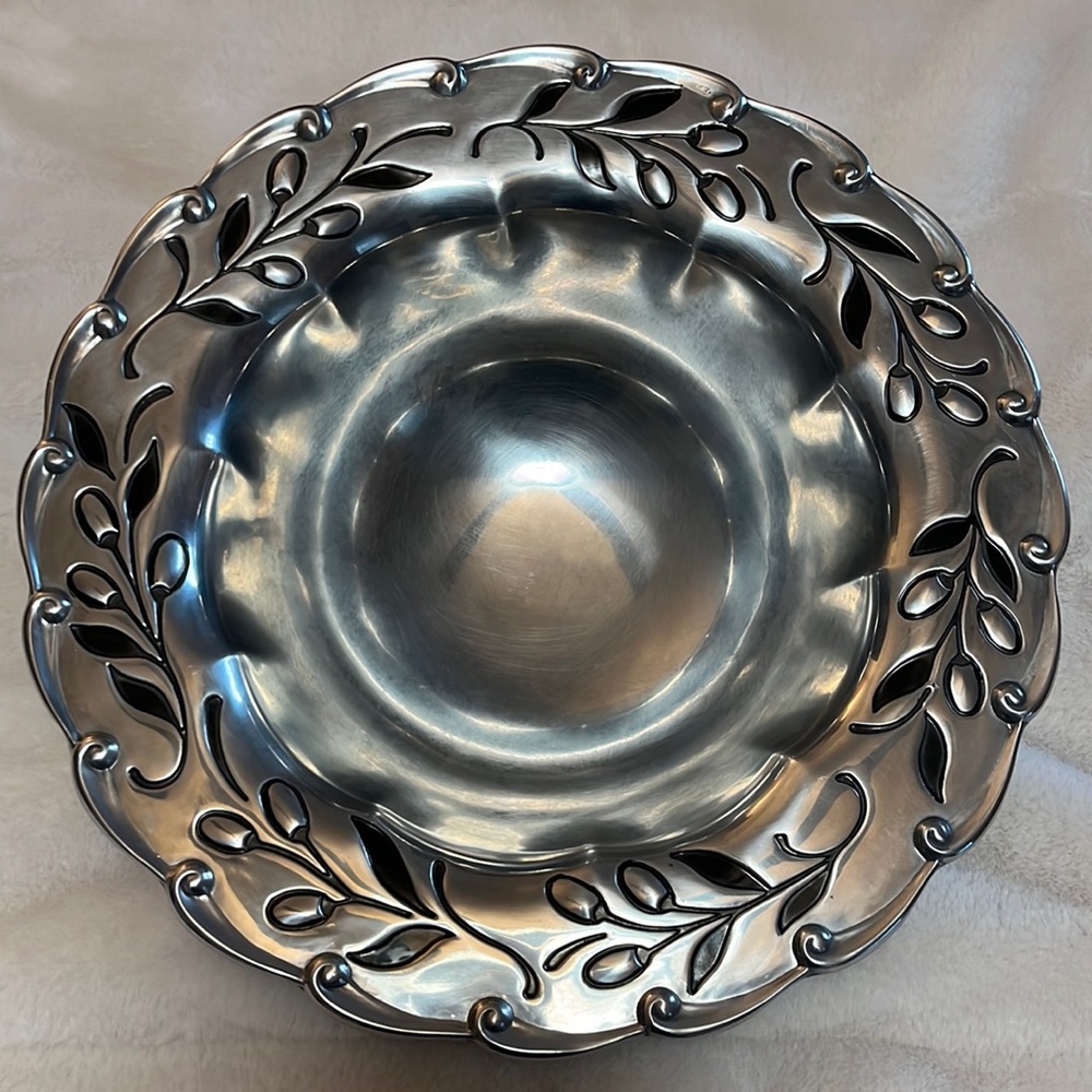 LENOX Olive Berry Leaf Large Bowl Pewter Metal Silverware Vintage Mint!